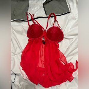 VS 34B red babydoll